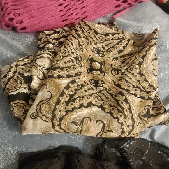 INFINITY SCARFS - Picture 2 of 8